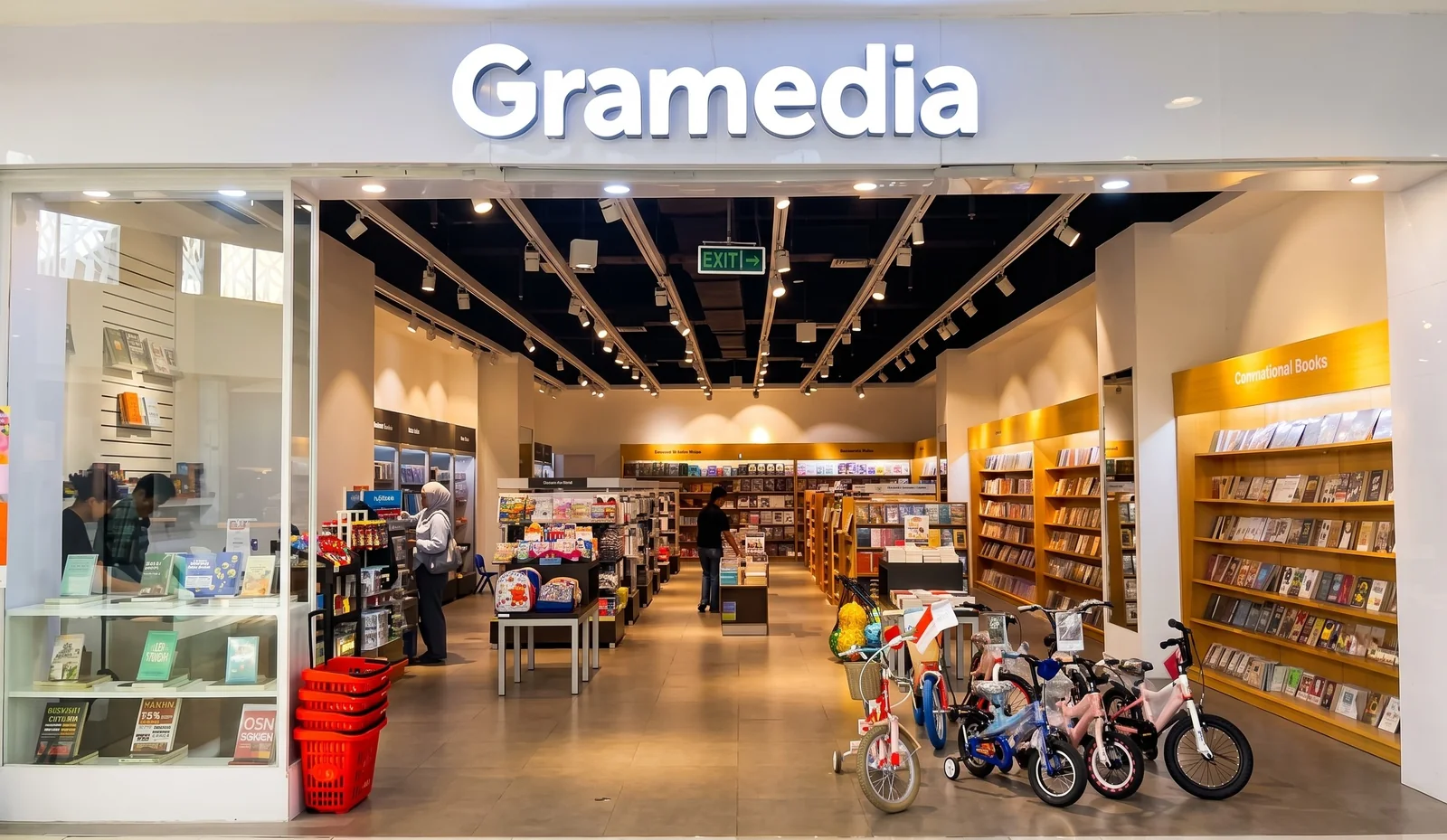 Gramedia Udah Buka, Saatnya Hunting Buku! - Grand Galaxy Park